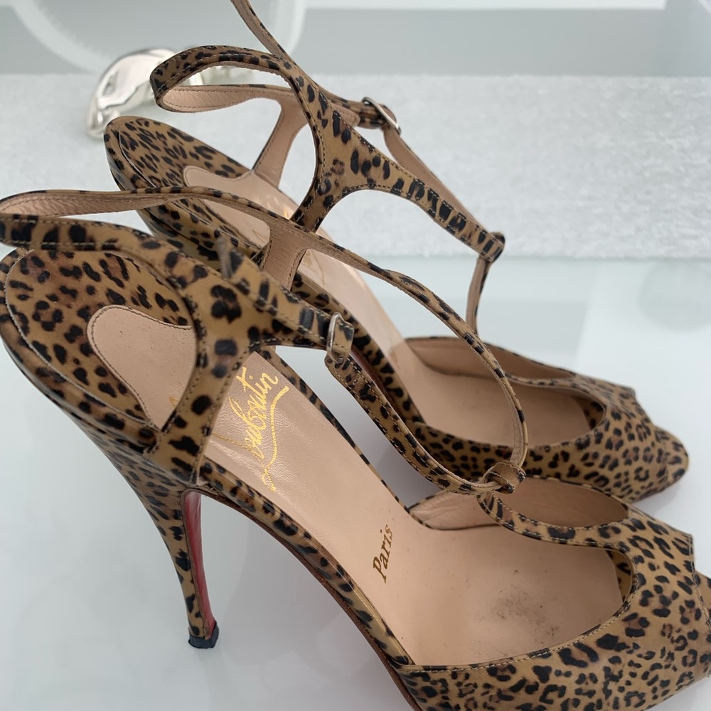 Louboutin leopard patent t-strap heels size 37
